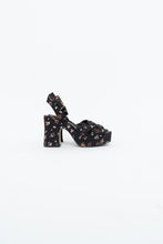 Load image into Gallery viewer, NINE WEST x Floral Fabric Platform Heels (7, 7.5)