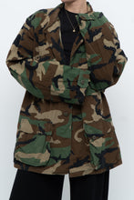 Load image into Gallery viewer, Vintage x Genuine Forest Green Camo Jacket (S-L)