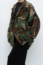 Load image into Gallery viewer, Vintage x Genuine Forest Green Camo Jacket (S-L)