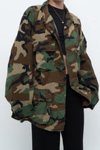 Load image into Gallery viewer, Vintage x Genuine Forest Green Camo Jacket (S-L)