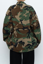 Load image into Gallery viewer, Vintage x Genuine Forest Green Camo Jacket (S-L)