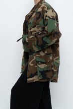 Load image into Gallery viewer, Vintage x Genuine Forest Green Camo Jacket (S-L)