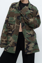 Load image into Gallery viewer, Vintage x Genuine US Army Camo Jacket (S-L)