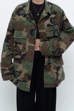 Load image into Gallery viewer, Vintage x Genuine US Army Camo Jacket (S-L)
