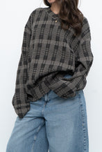 Load image into Gallery viewer, Vintage x Made in Hong Kong x Black Checkered Japanese Fabric Knit Sweater (S-L)