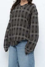 Load image into Gallery viewer, Vintage x Made in Hong Kong x Black Checkered Japanese Fabric Knit Sweater (S-L)