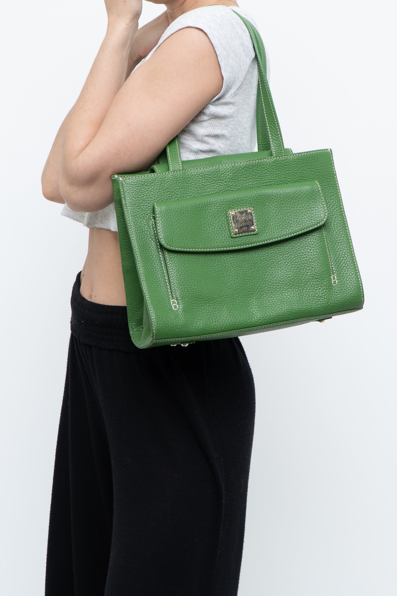 Vintage x DOONEY & BOURKE Green Pebble Leather Purse
