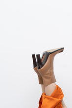 Load image into Gallery viewer, Vintage x BCBG Girls Tan Leather Heeled Boot (6, 6.5)