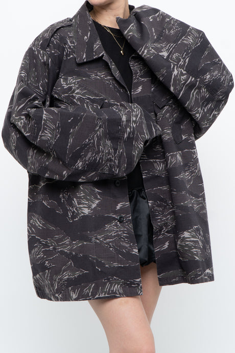 Vintage x Black Camo Oversized Cotton Army Jacket (S-XXL)