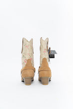Load image into Gallery viewer, Vintage x Tan Floral Chain Deadstock Cowboy Boot (6.5W)
