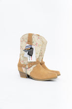 Load image into Gallery viewer, Vintage x Tan Floral Chain Deadstock Cowboy Boot (6.5W)