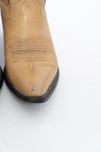 Load image into Gallery viewer, Vintage x ARIAT Beige, Black Embroidered Cowboy Boot (7.5W)
