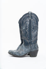 Load image into Gallery viewer, Vintage x Blue Butterfly Embroidered Cowboy Boots (5-6W)