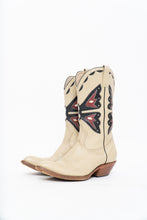 Load image into Gallery viewer, Vintage x REED’S SHOES Butterfly Embroidered Cream Leather Cowboy Boot (8.5, 9W)