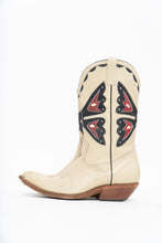 Load image into Gallery viewer, Vintage x REED’S SHOES Butterfly Embroidered Cream Leather Cowboy Boot (8.5, 9W)