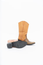 Load image into Gallery viewer, Vintage x Tan, Green Leather Cowboy Boot (5, 5.5W)