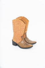 Load image into Gallery viewer, Vintage x Tan, Green Leather Cowboy Boot (5, 5.5W)
