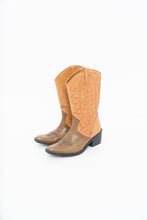 Load image into Gallery viewer, Vintage x Tan, Green Leather Cowboy Boot (5, 5.5W)