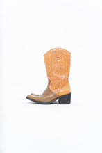 Load image into Gallery viewer, Vintage x Tan, Green Leather Cowboy Boot (5, 5.5W)
