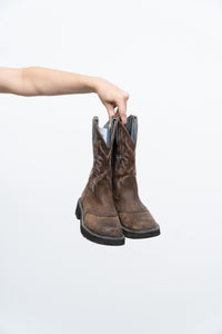 Vintage x ARIAT Brown Faded Star Embroidered Cowboy Boots (5.5, 6W)