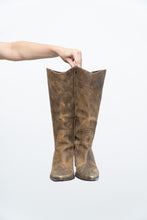 Load image into Gallery viewer, Vintage x Made in Brazil x MATISSE Brown Faded Leather Cowboy Boots (7.5, 8W)
