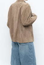 Load image into Gallery viewer, Vintage x Tan Suede Fringe Jacket (M-XL)