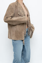 Load image into Gallery viewer, Vintage x Tan Suede Fringe Jacket (M-XL)