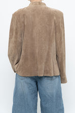 Load image into Gallery viewer, Vintage x Tan Suede Fringe Jacket (M-XL)