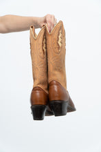 Load image into Gallery viewer, Vintage x Tan, Brown Leather Cowboy Boots (7-8W)