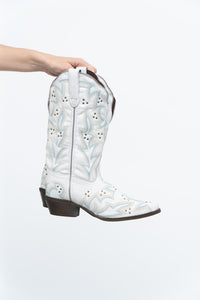 LAREDO x White, Teal Embroidered Studded Cowboy Boot (7-8W)