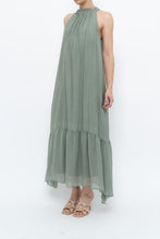 Load image into Gallery viewer, Vintage x Made in Italy x Silk-blend Green Flowy Halter Dress (S, M)