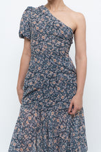 Load image into Gallery viewer, ASTR THE LABEL x Blue Floral One-Shoulder Midi Dress (S)