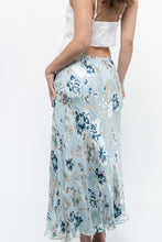Load image into Gallery viewer, Vintage x Baby Blue Patterned Silk-Blend Maxi Skirt (M-XL)