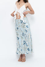 Load image into Gallery viewer, Vintage x Baby Blue Patterned Silk-Blend Maxi Skirt (M-XL)