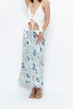 Load image into Gallery viewer, Vintage x Baby Blue Patterned Silk-Blend Maxi Skirt (M-XL)