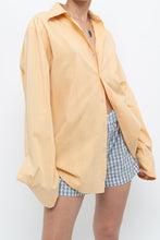 Load image into Gallery viewer, Vintage x Made in Hong Kong x CLUB MONACO Peach Striped Cotton Buttonup (XS-L)