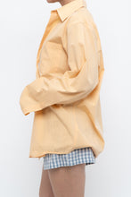 Load image into Gallery viewer, Vintage x Made in Hong Kong x CLUB MONACO Peach Striped Cotton Buttonup (XS-L)