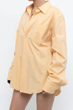 Load image into Gallery viewer, Vintage x Made in Hong Kong x CLUB MONACO Peach Striped Cotton Buttonup (XS-L)