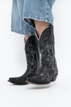Load image into Gallery viewer, Vintage x ROPER Black Floral, Skull Embroidered Leather Cowboy Boots (6-7)