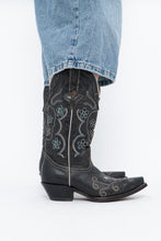 Load image into Gallery viewer, Vintage x ROPER Black Floral, Skull Embroidered Leather Cowboy Boots (6-7)