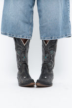 Load image into Gallery viewer, Vintage x ROPER Black Floral, Skull Embroidered Leather Cowboy Boots (6-7)