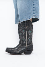Load image into Gallery viewer, Vintage x ROPER Black Floral, Skull Embroidered Leather Cowboy Boots (6-7)
