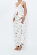 Load image into Gallery viewer, Vintage x Made in Portugal x White Floral Maxi Skirt (XS-M)