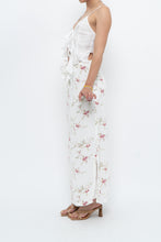 Load image into Gallery viewer, Vintage x Made in Portugal x White Floral Maxi Skirt (XS-M)