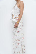 Load image into Gallery viewer, Vintage x Made in Portugal x White Floral Maxi Skirt (XS-M)