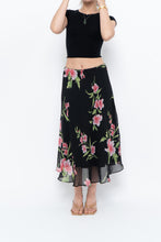 Load image into Gallery viewer, Vintage x Black, Pink Floral Flowy Midi Skirt (XS-M)