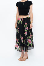 Load image into Gallery viewer, Vintage x Black, Pink Floral Flowy Midi Skirt (XS-M)