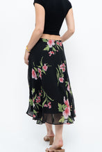 Load image into Gallery viewer, Vintage x Black, Pink Floral Flowy Midi Skirt (XS-M)