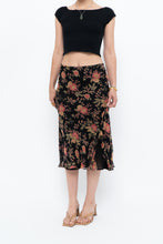 Load image into Gallery viewer, Vintage x Black, Coral Floral Silk Midi Skirt (2X-3X)