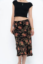 Load image into Gallery viewer, Vintage x Black, Coral Floral Silk Midi Skirt (2X-3X)